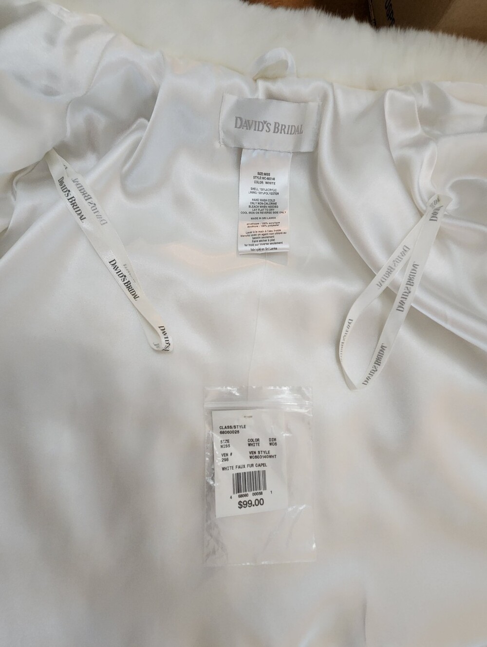 David's Bridal Fuax Fur Miss White Cape With Hook NWT - Picture 5 of 7